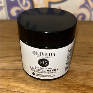 Oliveda Honey Enzyme Face Mask - Black and White